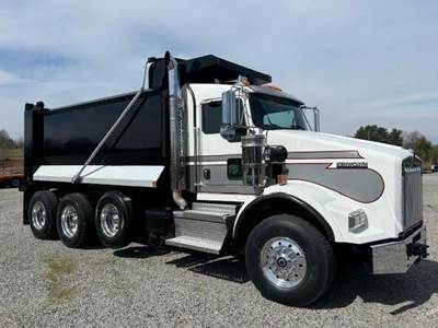 Kenworth T800 Tri Axle Dump Truck - Cummins 500HP, 6 Speed Allison Rds Automatic, 16' Dump