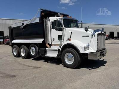 Kenworth T800 Tri Axle Dump Truck - Paccar 455HP, 6 Speed Allison Rds Automatic