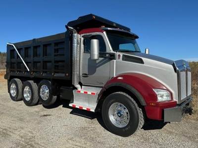 Kenworth T880 Tri Axle Dump Truck - Paccar 455HP, 10 Speed Autoshift Automatic, 16.5' Dump