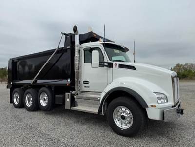 Kenworth T880 Tri Axle Dump Truck - Cummins 525HP, 6 Speed Allison Rds Automatic, 17.5' Dump