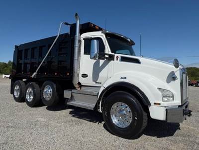 Kenworth T880 Tri Axle Dump Truck - Cummins 485HP, 6 Speed Allison Rds Automatic