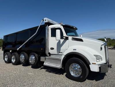 Kenworth T880 Quad Axle Dump Truck - Paccar 405HP, 18 Speed Ultrashift Plus Automatic, 20' Dump