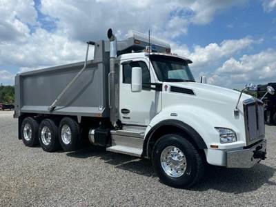 Kenworth T880 Tri Axle Dump Truck - Cummins 565HP, 6 Speed Allison Rds Automatic, 17.5' Dump