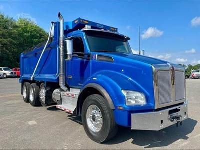 Kenworth T880 Tri Axle Dump Truck - Paccar 485HP, 8Ll Manual, 18' Dump
