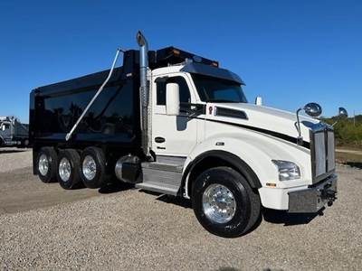 Kenworth T880 Tri Axle Dump Truck - Cummins 565HP, 6 Speed Allison Rds Automatic, 17.5' Dump