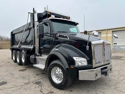 Kenworth T880 Tri Axle Dump Truck - Cummins 565HP, 6 Speed Allison Rds Automatic
