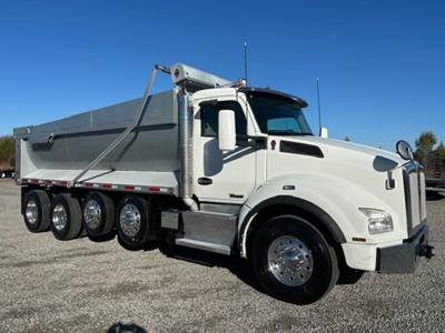 Kenworth T880 Quad Axle Dump Truck - Cummins 385HP, 18 Speed Ultrashift Amt, 19.5' Dump