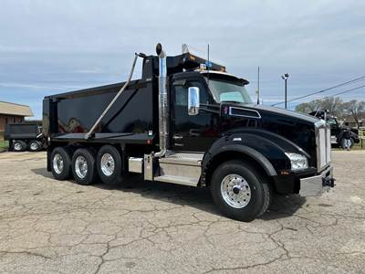 Kenworth T880 Tri Axle Dump Truck - Cummins 500HP, 8Ll Manual, 17.5' Dump