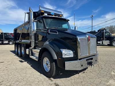 Kenworth T880 Tri Axle Dump Truck - Cummins 500HP, 8Ll Manual, 17.5' Dump