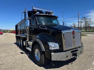 Kenworth T880 Tri Axle Dump Truck - Cummins 500HP, 8Ll Manual, 17.5' Dump