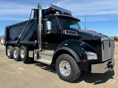 Kenworth T880 Tri Axle Dump Truck - Cummins 500HP, 8Ll Manual, 17.5' Dump