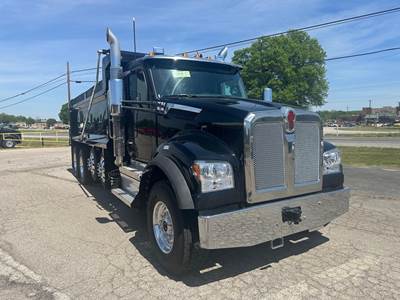 Kenworth T880 Quad Axle Dump Truck - Cummins 782HP, 6 Speed Allison Rds Automatic, 20' Dump