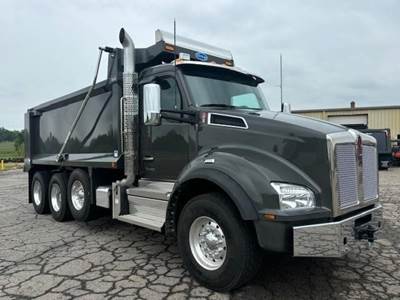Kenworth T880 Tri Axle Dump Truck - Cummins 565HP, 6 Speed Allison Rds Automatic, 17.5' Dump