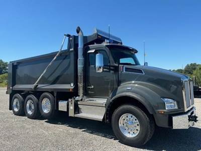 Kenworth T880 Tri Axle Dump Truck - Cummins 565HP, 6 Speed Allison Rds Automatic, 17.5' Dump