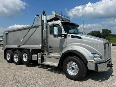 Kenworth T880 Tri Axle Dump Truck - Cummins 565HP, 6 Speed Allison Rds Automatic, 17.5' Dump