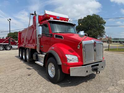 Kenworth T880 Tri Axle Dump Truck - Cummins 500HP, 8Ll Manual, 17.5' Dump