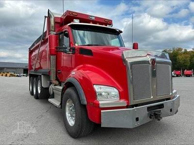 Kenworth T880 Tri Axle Dump Truck - Paccar 510HP, 18 Speed Manual, 17.5' Dump
