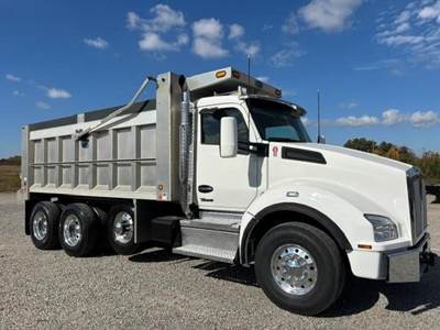 Kenworth T880 Tri Axle Dump Truck - Paccar 455HP, 8Ll Manual, 17' Dump