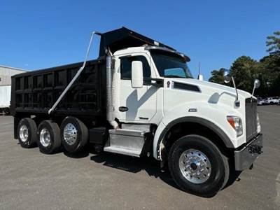 Kenworth T880S Tri Axle Dump Truck - Paccar 430HP, 6 Speed Allison Rds Automatic, 17' Dump