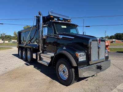 Kenworth T880S Tri Axle Dump Truck - Cummins 565HP, 6 Speed Allison Rds Automatic, 18' Dump