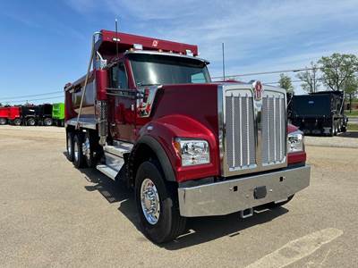 Kenworth W990 Tri Axle Dump Truck - Cummins 525HP, 7 Speed Allison Rds Automatic, 16.5' Dump