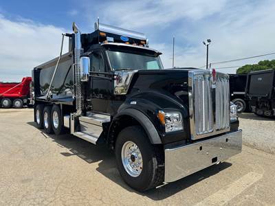 Kenworth W990 Tri Axle Dump Truck - Cummins 565HP, 6 Speed Allison Rds Automatic, 17.5' Dump
