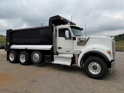Kenworth W990 Tri Axle Dump Truck - Cummins 485HP, 6 Speed Allison Rds Automatic