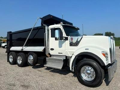 Kenworth W990 Tri Axle Dump Truck - Cummins 485HP, 6 Speed Allison Rds Automatic