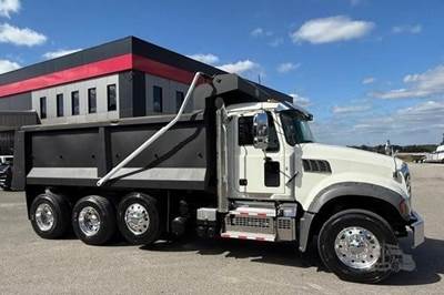 Mack Granite 84FR Tri Axle Dump Truck - MP7 425HP, 6 Speed Allison Rds Automatic, 17' Dump