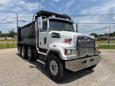 Western Star 4700 Tri Axle Dump Truck - Detroit 470HP, 6 Speed Allison Rds Automatic, 16' Dump