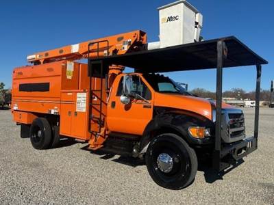 Ford F-750 XL Single Axle Forestry Bucket Truck - Cummins, 240HP, 6 Speed Manual