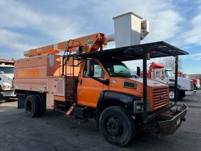 GMC TopKick C7500 Single Axle Forestry Bucket Truck - VORTEC 8100, 340HP, 6 Speed Manual