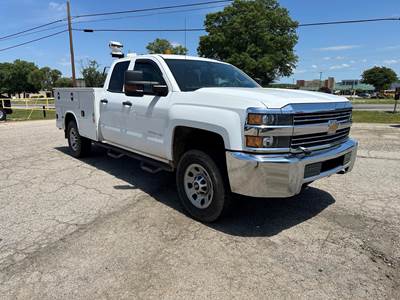 Chevrolet 3500 Mechanic / Service Truck - 360HP, Automatic