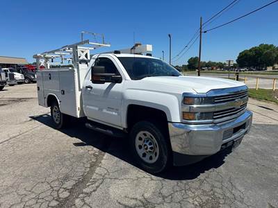 Chevrolet Silverado 3500 Mechanic / Service Truck - 360HP, Automatic