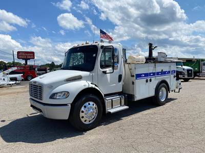 Freightliner M2 106 Mechanic / Service Truck - Cummins, 220HP, 6 Speed Manual