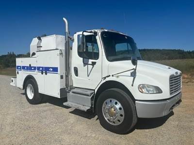 Freightliner M2 106 Mechanic / Service Truck - Cummins, 220HP, 6 Speed Manual