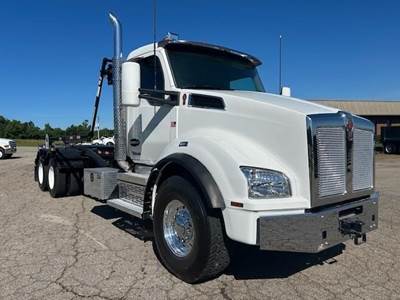 Kenworth T880 Roll Off Truck - Paccar, 510HP, 6 Speed Allison Rds Automatic