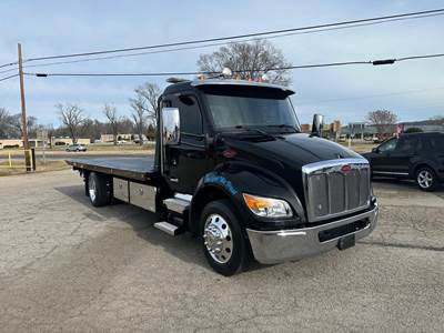 Peterbilt 536 Single Axle Rollback Tow Truck - Paccar, 300HP, 8 Speed Automatic