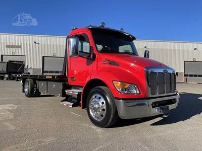 Peterbilt 536 Single Axle Rollback Tow Truck - Paccar, 300HP, 8 Speed Automatic
