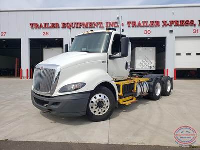 International RH Day Cab Truck - A26, Automatic