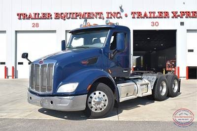 Peterbilt 579 Day Cab Truck - Paccar 380HP, 10 Speed Manual