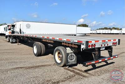 Transcraft 53x102 Combination Flatbed Trailer - Air Ride, Sliding Spread Axle