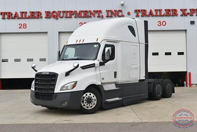 Freightliner Cascadia 126 Sleeper Semi Truck - Raised Roof Sleeper, Detroit 475HP, Automatic