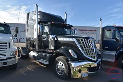 International LoneStar Sleeper Semi Truck - Raised Roof Sleeper, Cummins 450HP, 13 Speed Manual