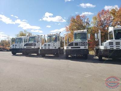 Capacity TJ5000 Yard Spotter Truck - Cummins, Automatic