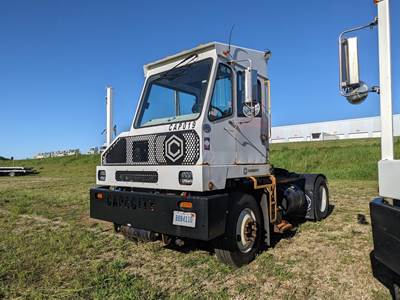Capacity TJ5000DR Yard Spotter Truck - Cummins, 200HP, Automatic
