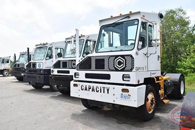 Capacity TJ5000DR Yard Spotter Truck - Cummins, 200HP, Automatic
