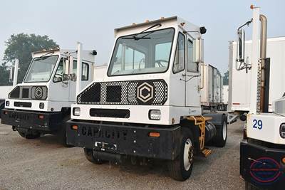 Capacity TJ5000DR Yard Spotter Truck - Cummins, 200HP, Automatic