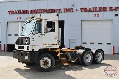 Capacity TJ6500 DOT Tandem Axle Yard Spotter Truck - Cummins, 200HP, Automatic