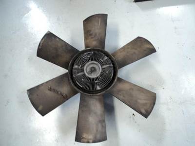 Plastic fan blade with fan clutch 